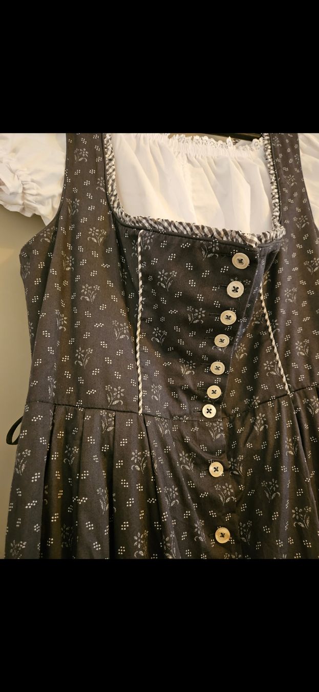 Kleider: Dirndl – Gebraucht aus Balsthal von Rose_96 1