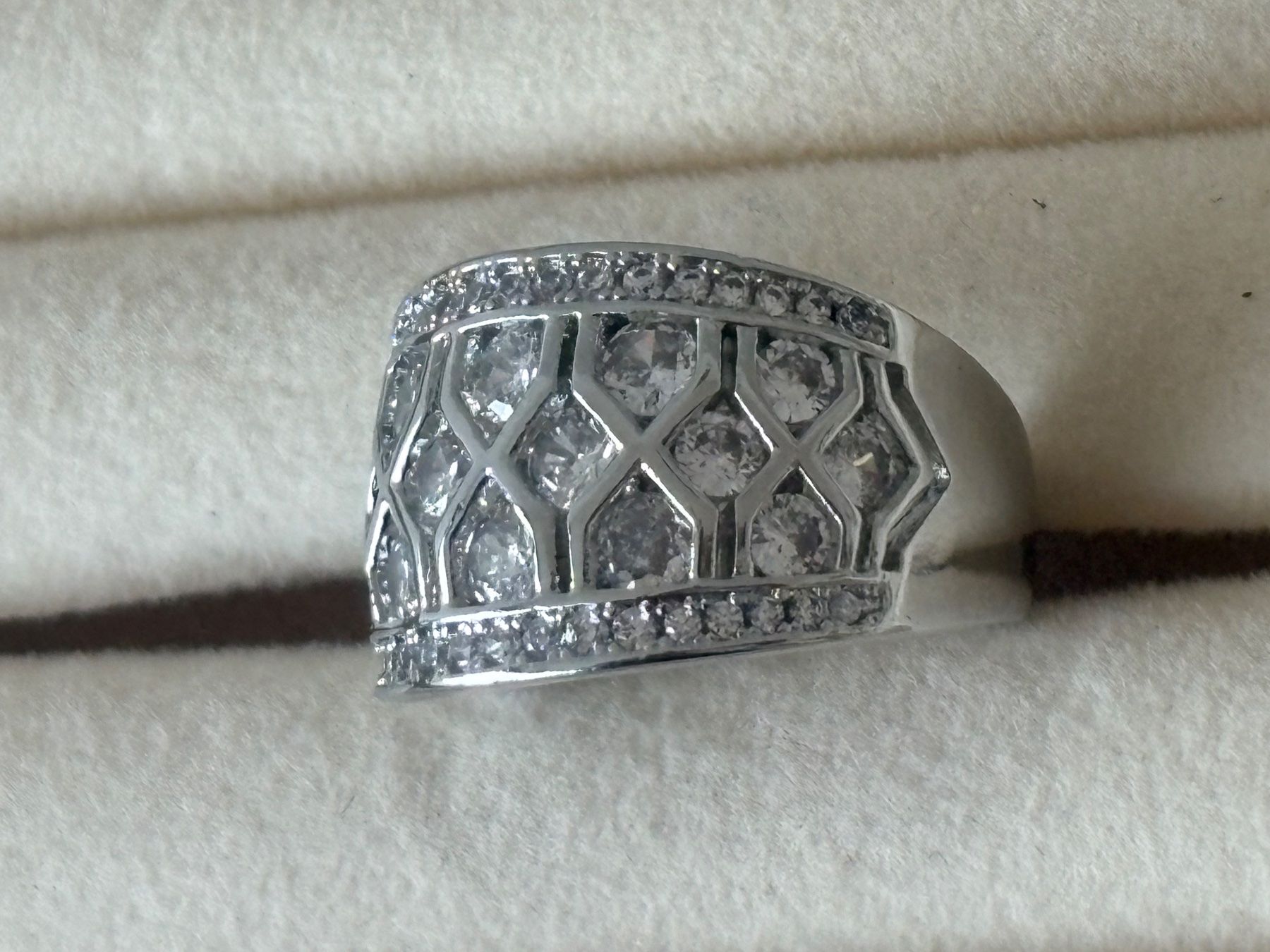 Anelli: Luxus Elegante Gr: 19/9  Ring Farbe:Silber Zirkonia – Nuovo (secondo la descrizione) da Biel-Bienne venduto da Roserosse13 3