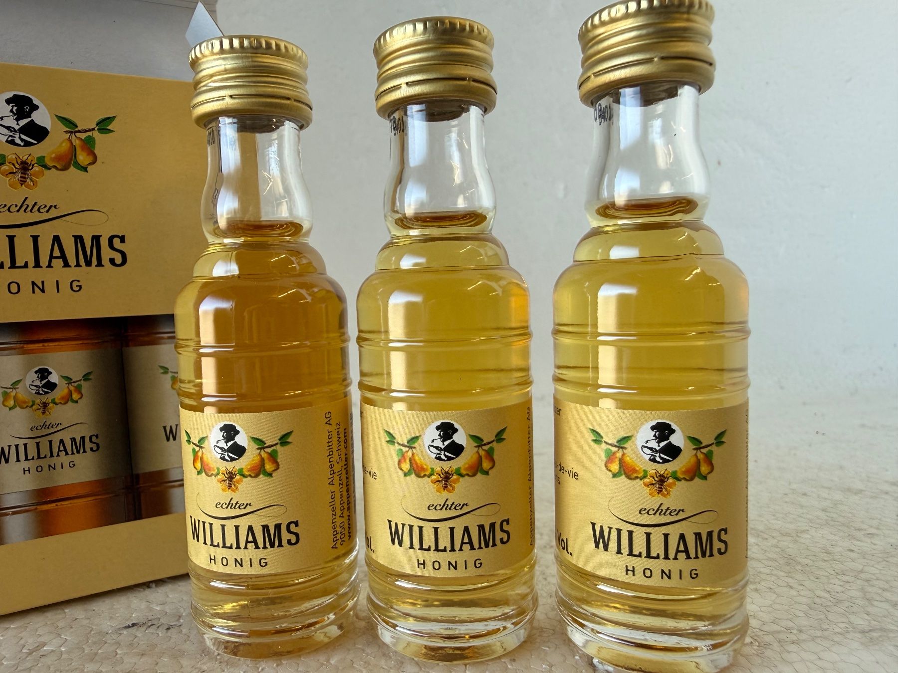 Williams Bevande alcoliche: Echter Williams Honig  35% Trio 3x2cl... – Nuovo e nell'imballaggio originale da Wöschnau venduto da Vinsale 1