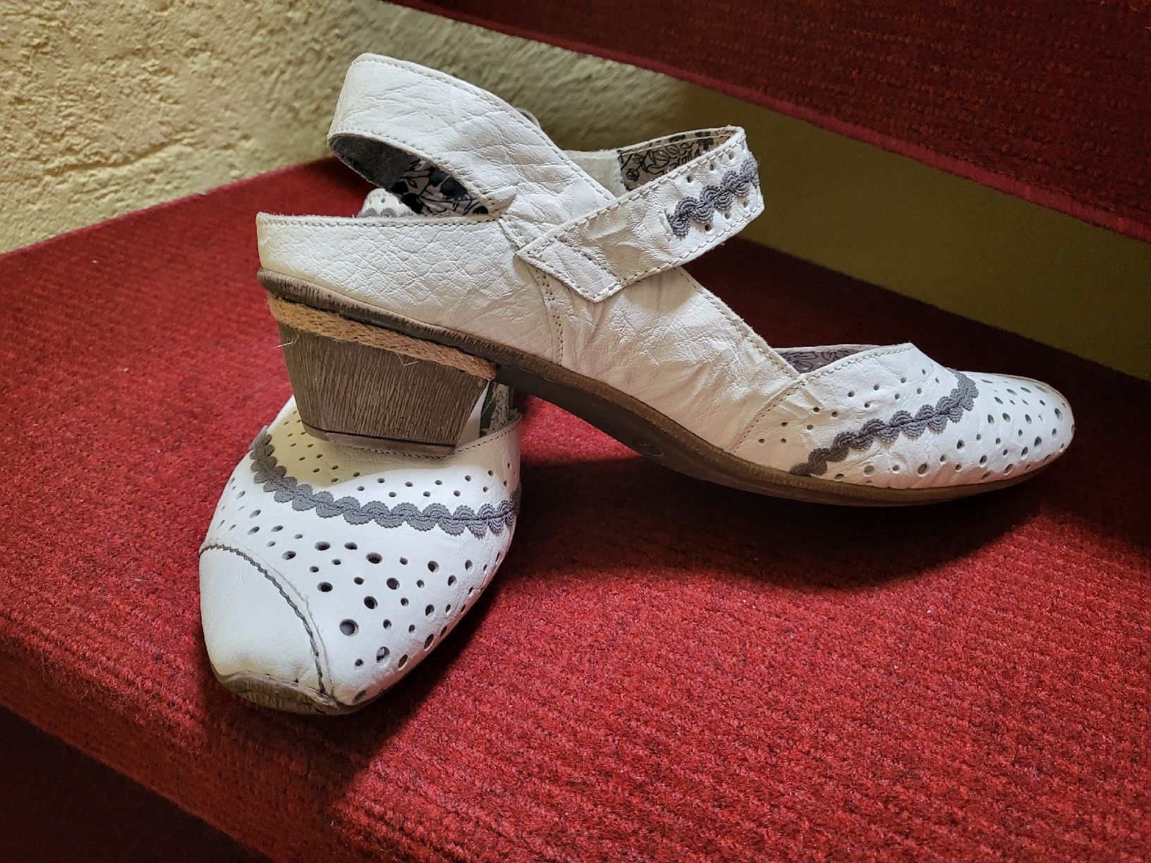 Rieker Damenschuhe: Sommerschuhe – Gebraucht aus Büttikon AG von rebeccaparvex 1
