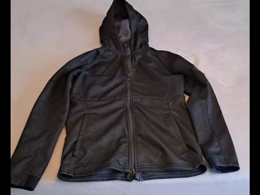 Adidas Giacche: Adidas Laufjacke Softshell Grösse M Damen – Usato da Hombrechtikon venduto da Kaatja