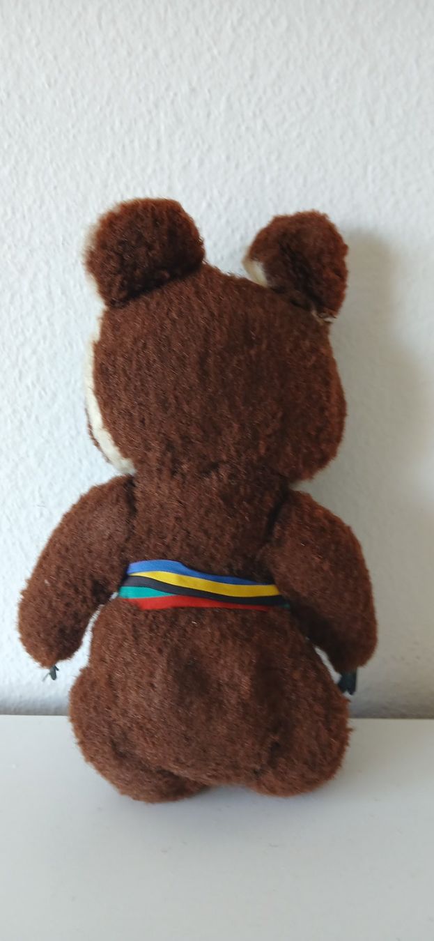 Statuette: Mischa Maskottchen Olympiade 1980 Moskau – Usato da Greifensee venduto da Foxglove 1
