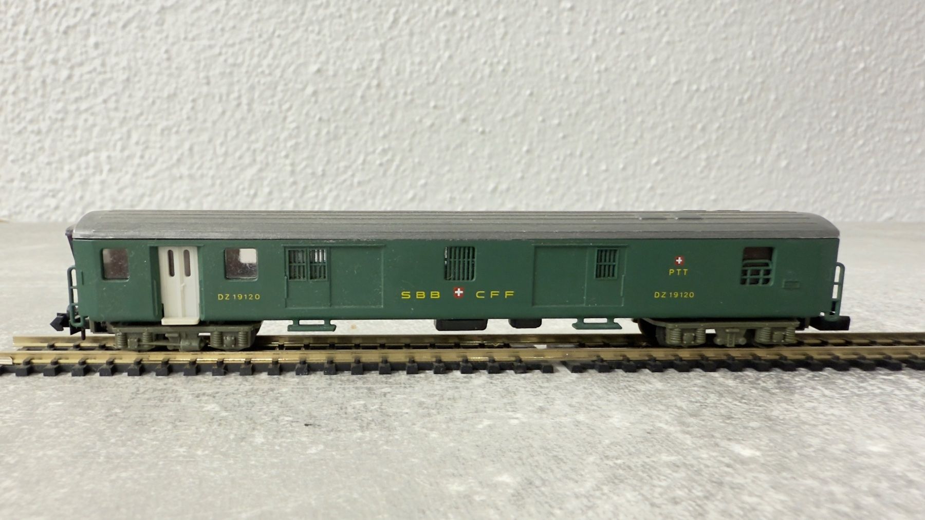Arnold Modellini di ferrovie: Arnold Gepäckwagen Spur N – Usato da Windlach venduto da Kelebra 1