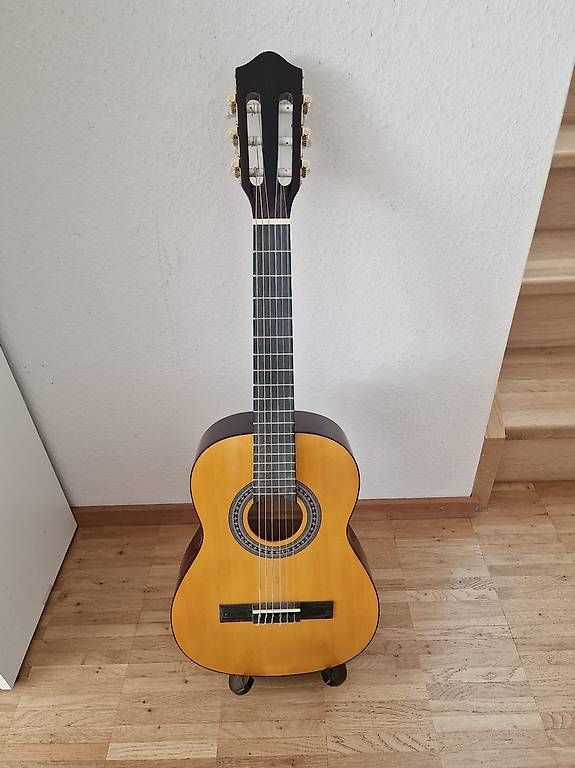 Strumenti musicali: 1/2 Kindergitarre inkl.Ständer – Nuovo e nell'imballaggio originale da Zürich venduto da Basch 2