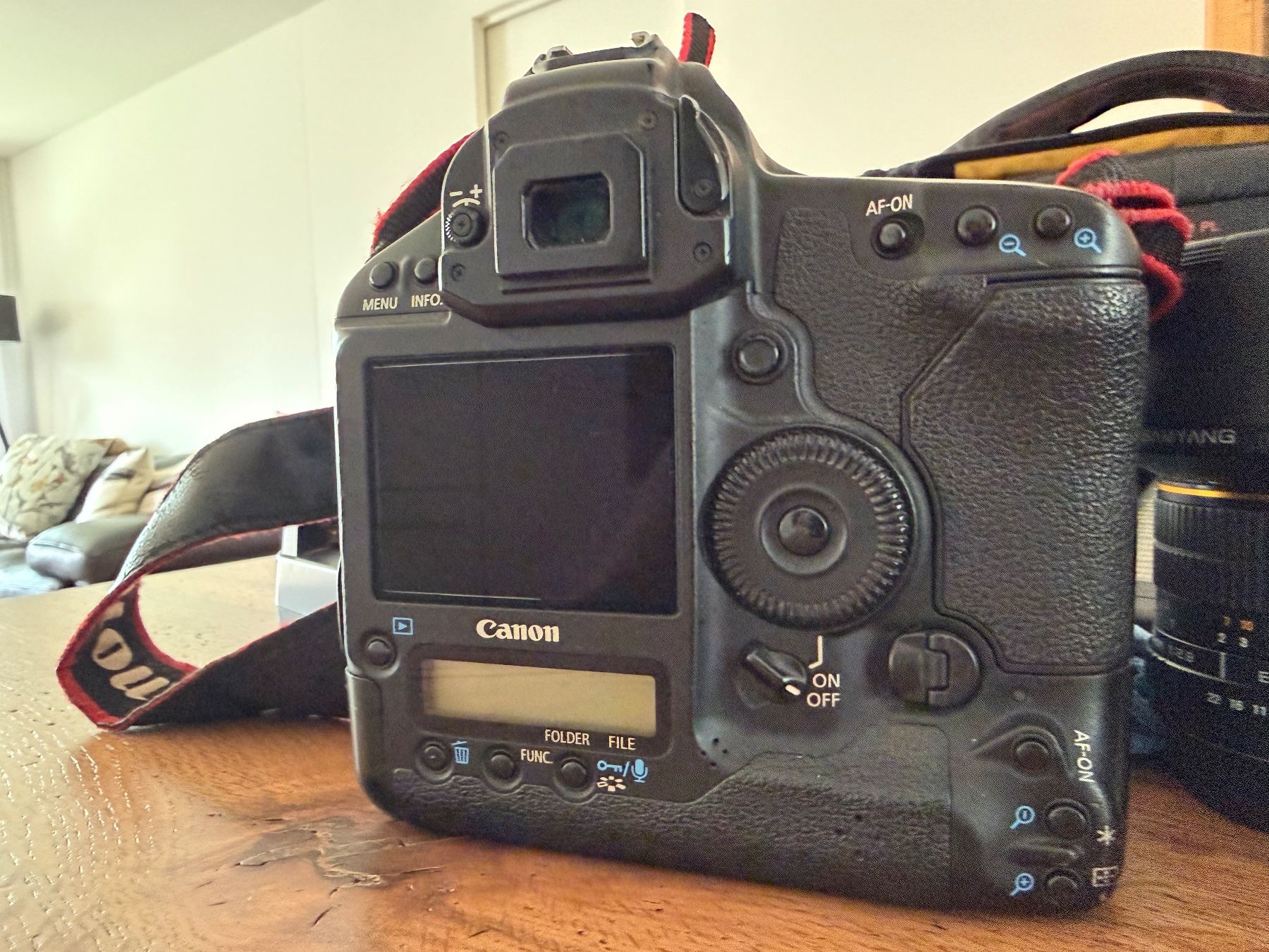 Canon Appareil photo: CANON EOS EOS-1D X MARK IV FULL SET – D'occasion à Männedorf par swissprofi 3
