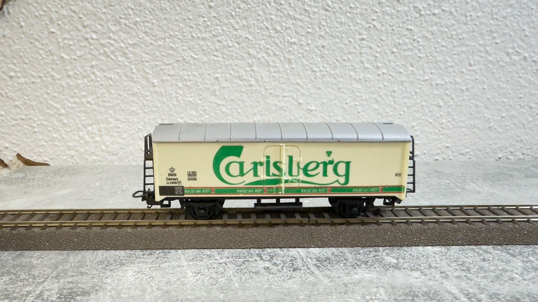 Lima Modelleisenbahnen: Lima Carlsberg H0 / DC – Gebraucht aus Windlach von Kelebra 1