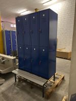 8er Garderobenschrank, abschliessbar, mit Bank
