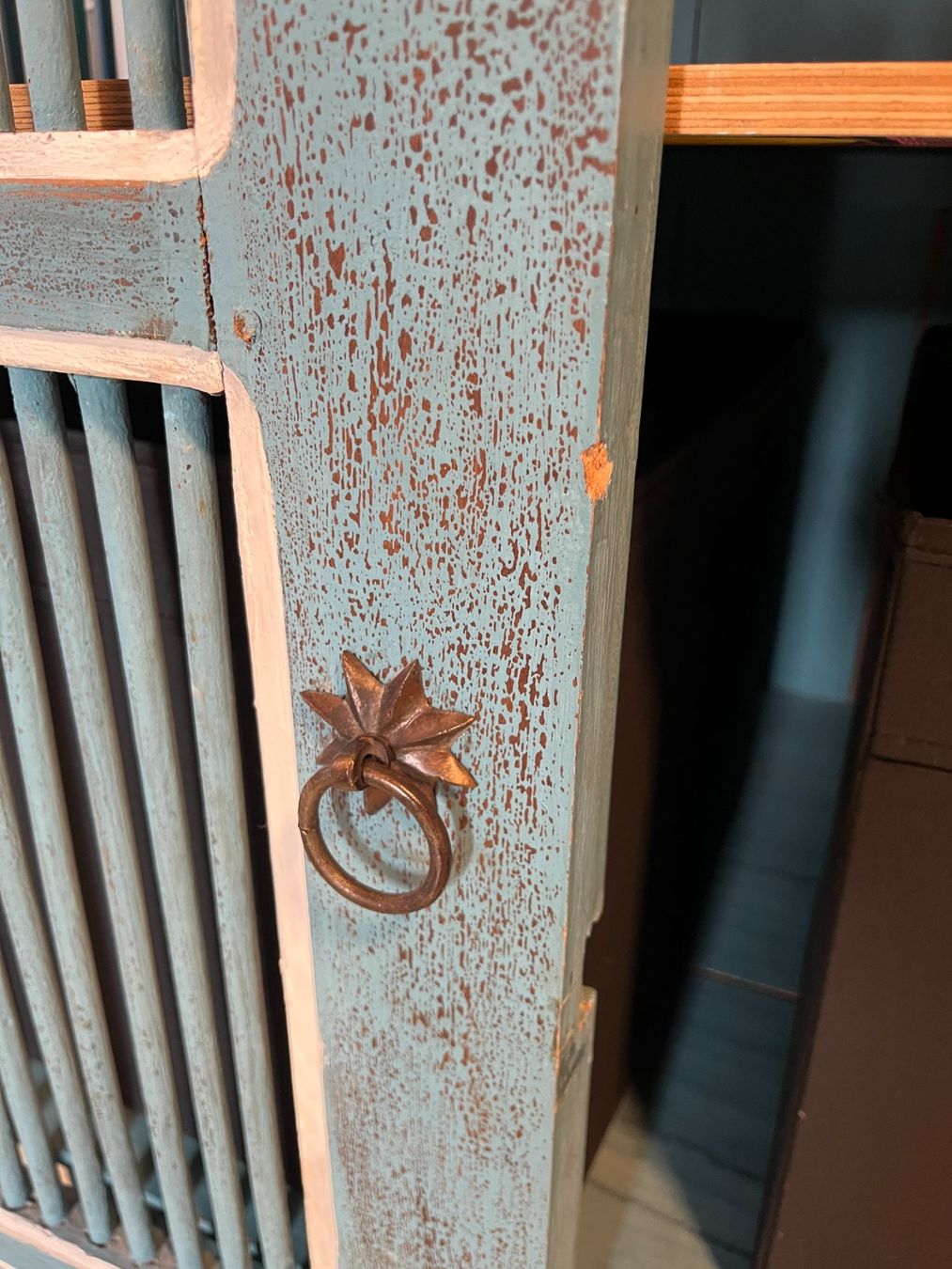Armoires: Blauer indonesischer Schrank – D'occasion à Brugg AG par kja_86hm 1