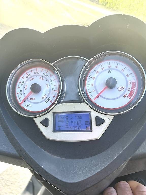 Scooter: Scooter tell Silverblade 250 – Usato da Colombier VD venduto da Xzbit 2