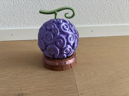 Devil Fruit Figur mit Ständer neuwertig