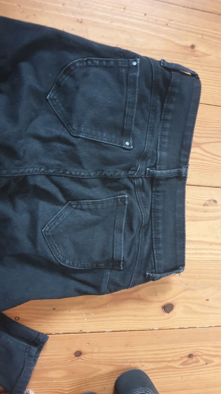 Jeans: Schwarze Jeans Gr. 38 – Usato da Gränichen venduto da mic_x2zf 3