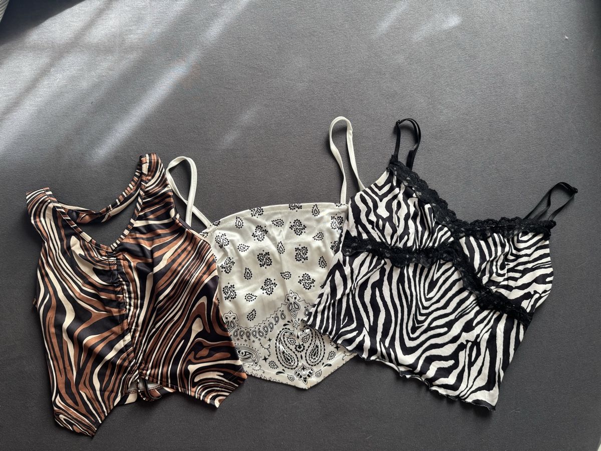 Shein Lots de vêtements: Sommertops – D'occasion à Berikon par sam_5zxf