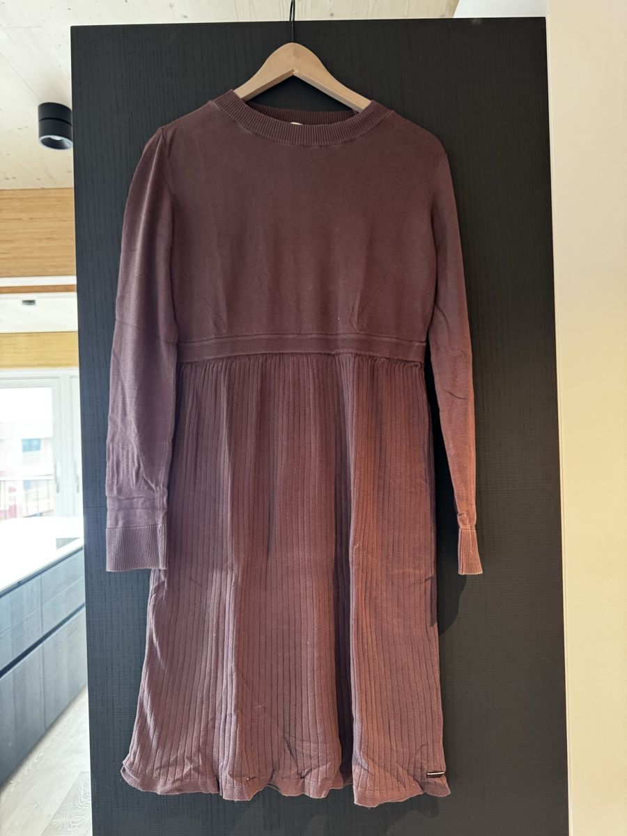 Lots de vêtements: Umstands-Kleiderset Winter – D'occasion à Cham par Daniela_86 7