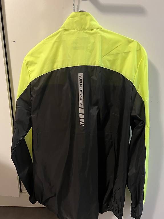 Superdry Giacche: Giubbotto Core Running uomo tg.M – Nuovo (secondo la descrizione) da Locarno venduto da Cappeandrea 3