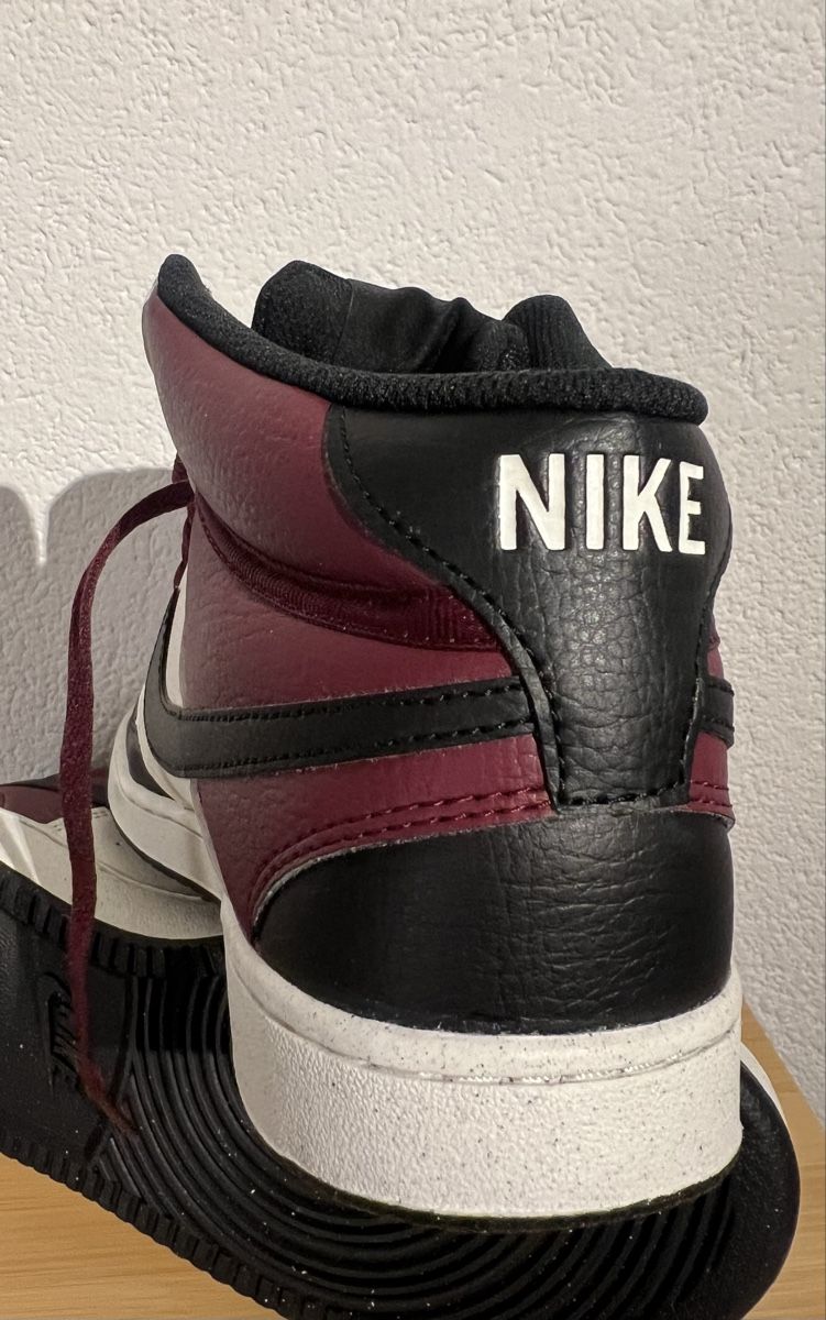 Nike Herrenschuhe: Baskets Nike, T 42.5 – Neu (gemäss Beschreibung) aus St-Pierre-Clages von ste_xk6p 4