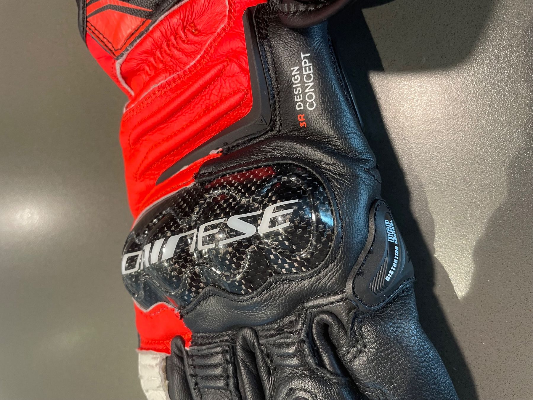 Dainese Sonstige Accessoires für Herren: Dainese Carbon 4 Long – Neu (gemäss Beschreibung) aus Hünenberg See von Leo_MS24 6