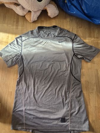 T-shirt Nike Pro Hypercool gris taille M homme