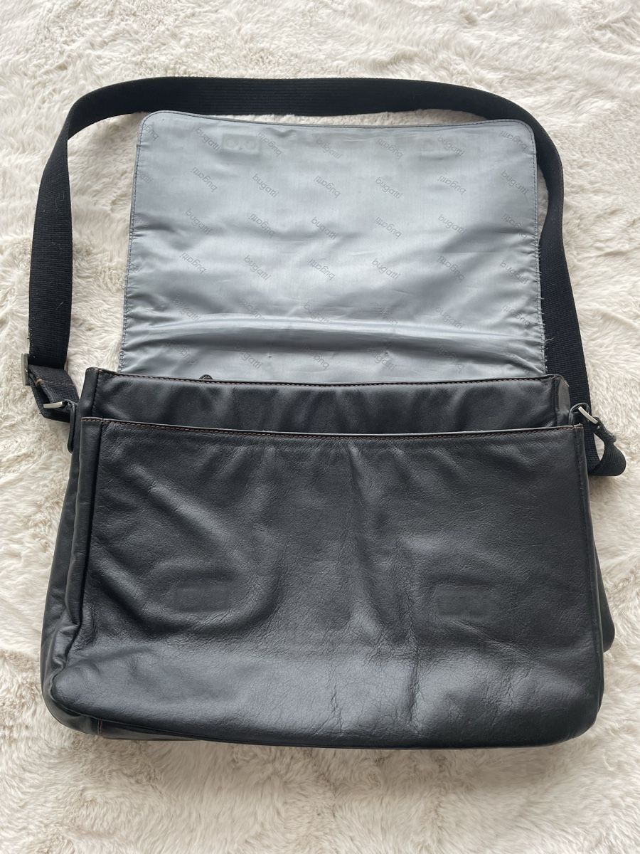 Taschen: Laptoptasche – Gebraucht aus Wollerau von phimasado 2