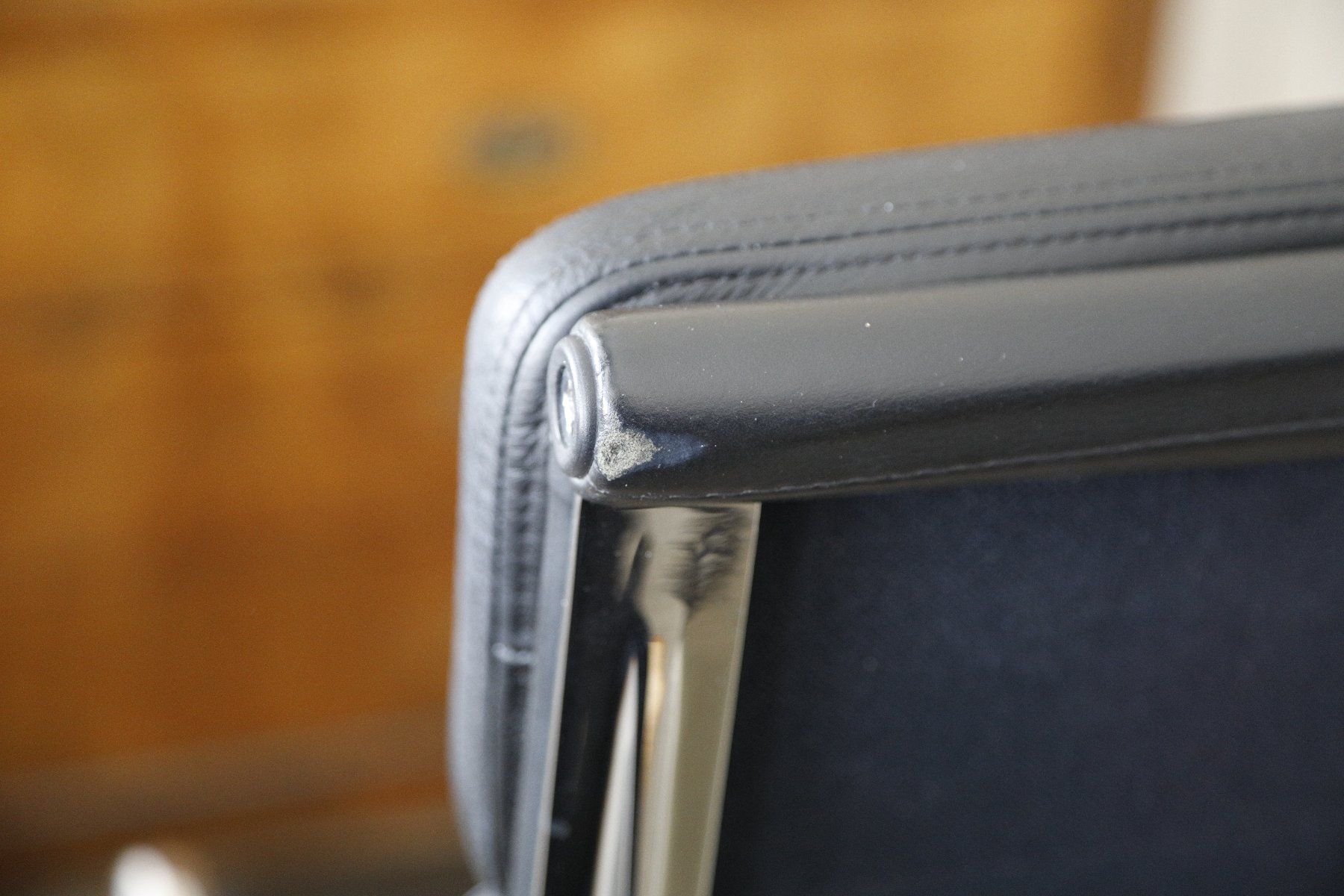 Vitra Sedie: Eames Bürostuhl Leder Softpad, EA 219 schwarz – Usato da Zürich venduto da evolve1 4