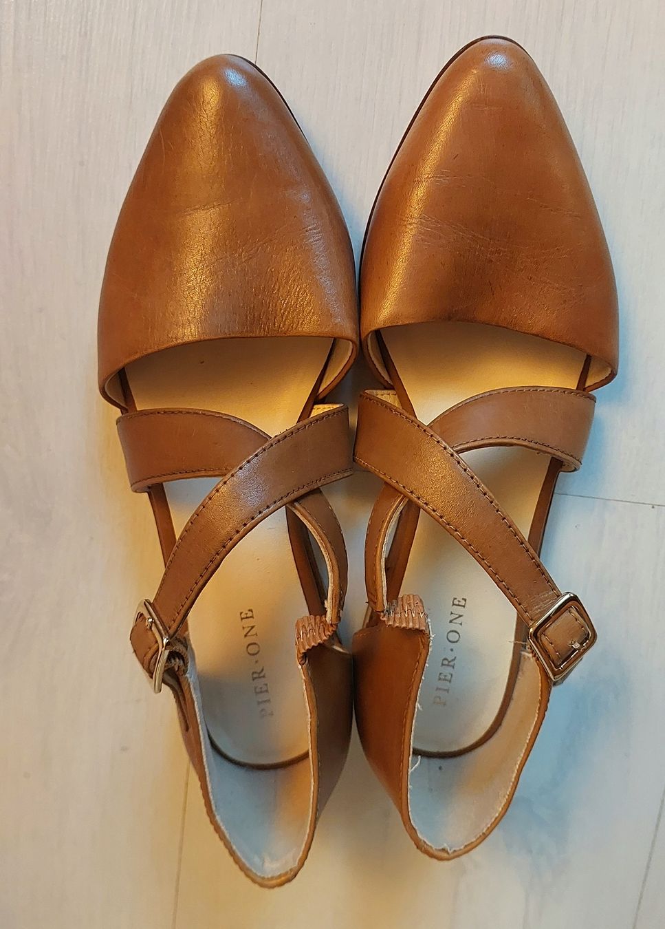 Damenschuhe: Sandale – Gebraucht aus Brunnen von CHOUCHOU.