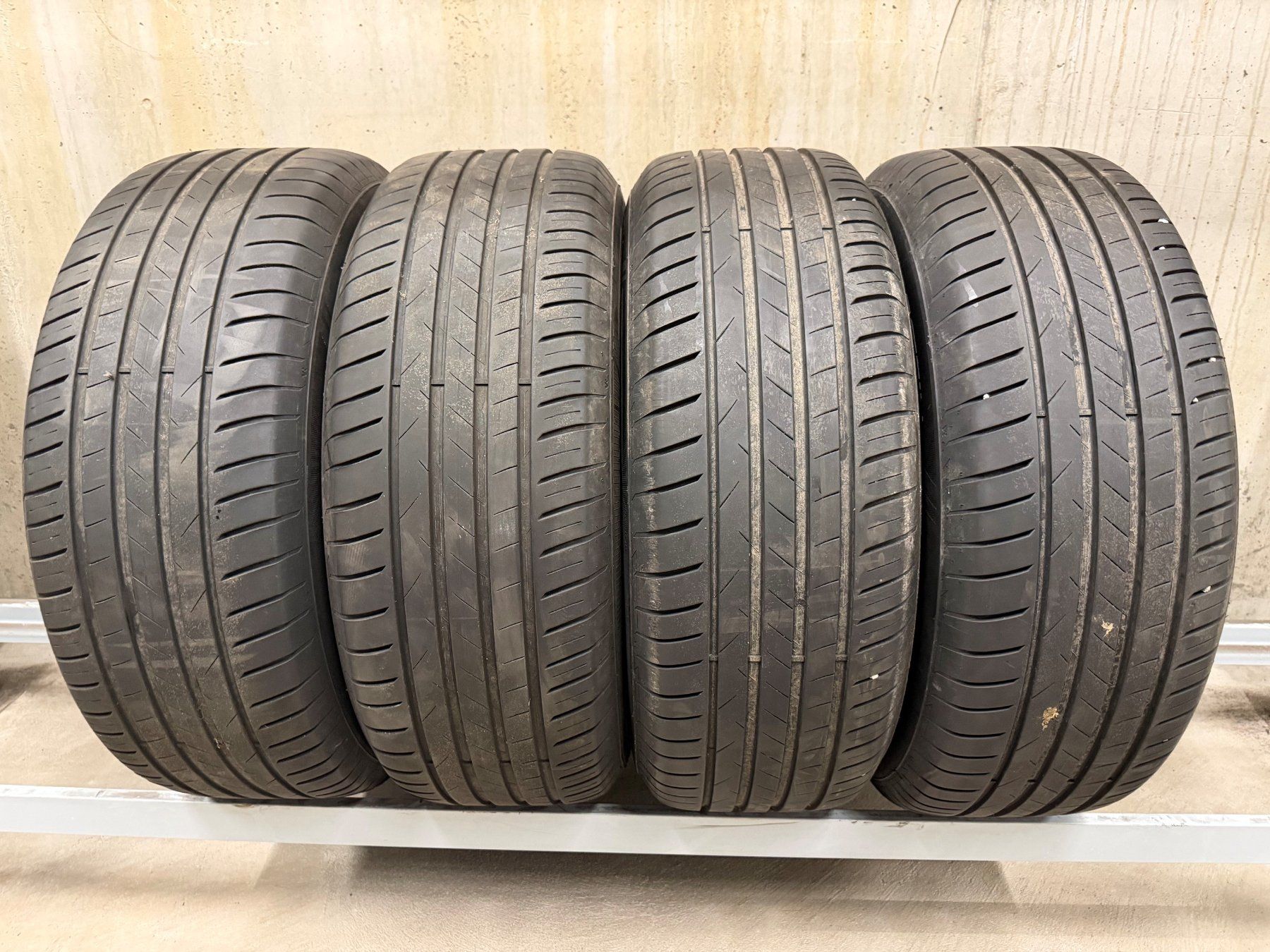 Volkswagen Pneumatici & Ruote complete: Sommerrad 17" / VW-Original / 7HO601025H – Usato da Schönried venduto da Bahnhofgarage-Haldi 8