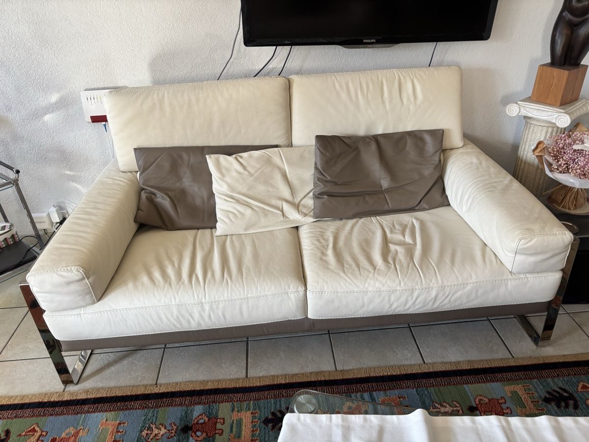 Poltrone: Fauteuil en cuir. Beige et brun. – Usato da Clarens venduto da ren_rp97 5