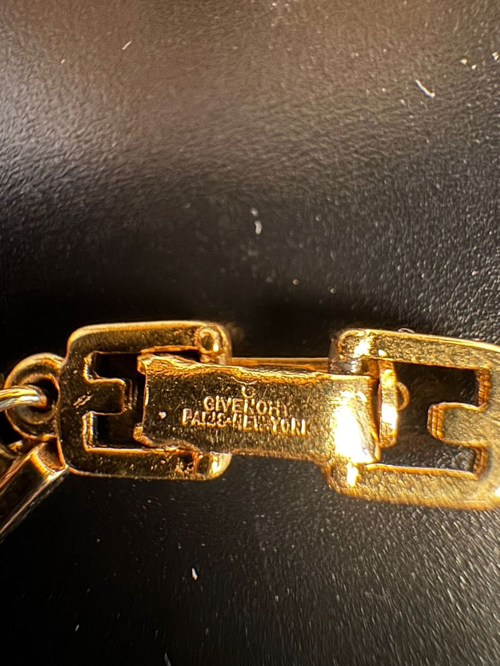 Givenchy Bracciali & Braccialetti: Givenchy Vintage Armband Goldfarben mit Stein – Usato da Winterthur venduto da Dejv 2