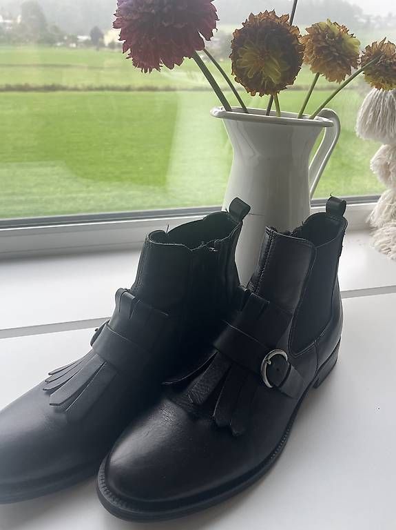 Damenschuhe: Stiefeletten  – Gebraucht aus Rossrüti von StellaPO