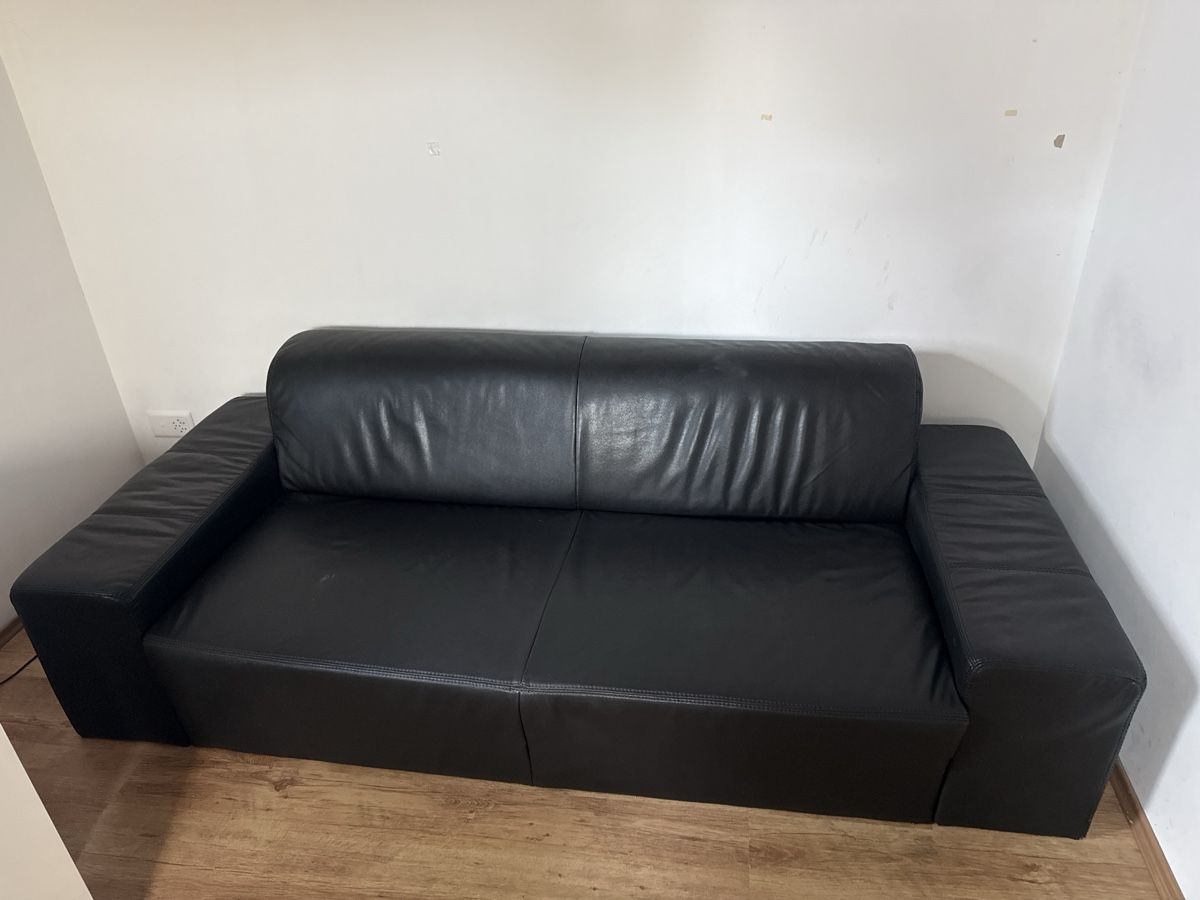 Sofas: Ledersofa – Gebraucht aus Lausen von salento98