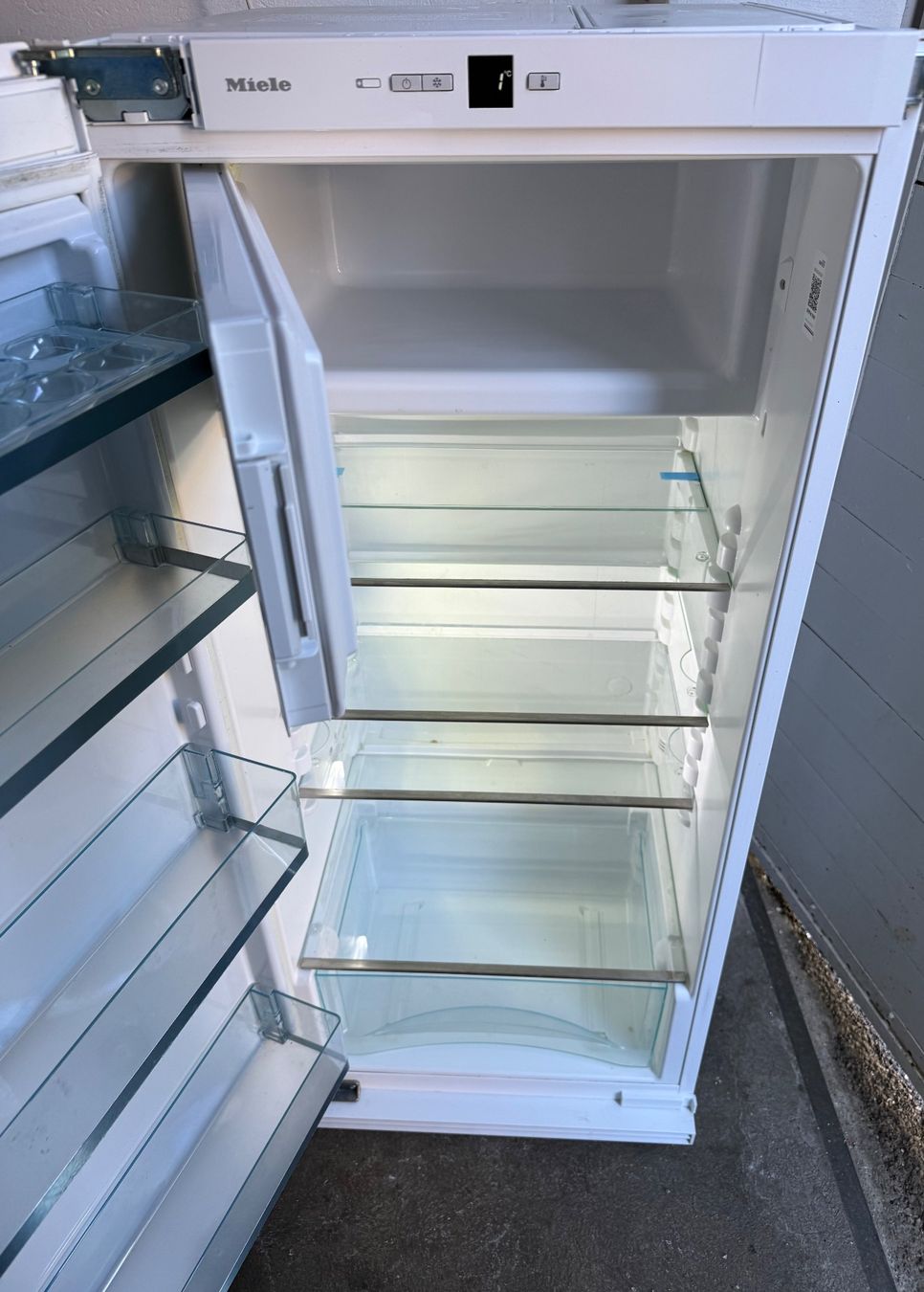 Miele Kühlschrank: Miele A++ Einbaukühlschrank CH Norm 55cm – Gebraucht aus Kloten von top2000 1