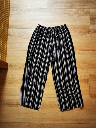 Sommerliche Streifenhose, Grösse M, Top Zustand!