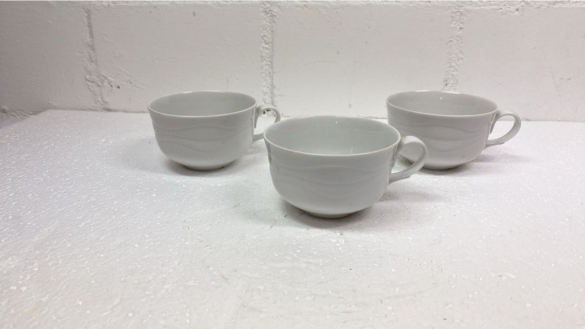 Tassen: 3x Tassen Weiss Goebel design – Gebraucht aus sursee von trilli-tralli 1