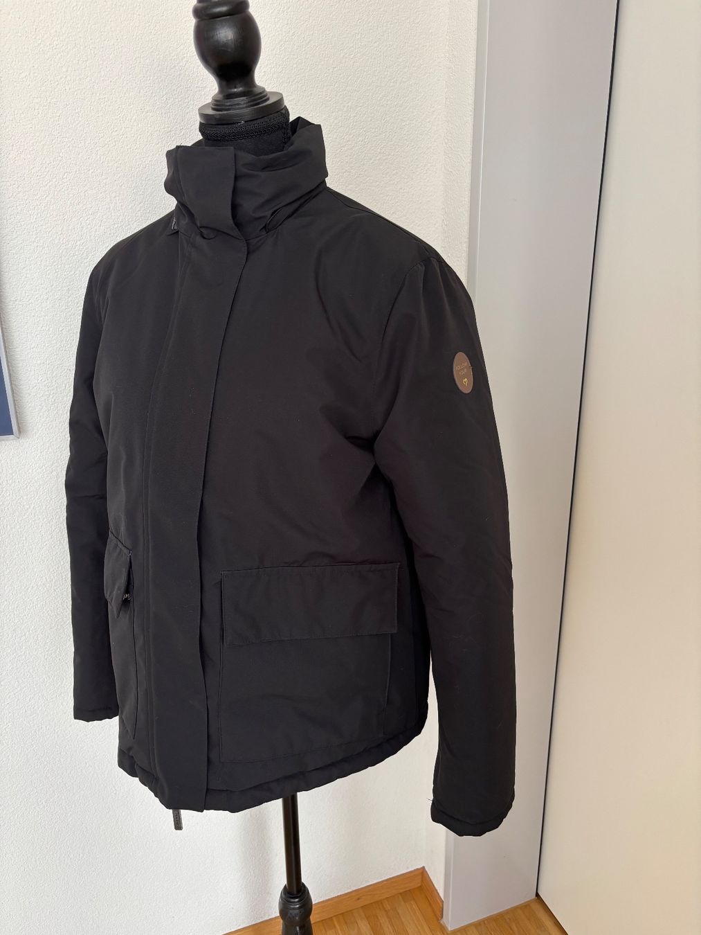 Giacche: Schwarze Winterjacke, Grösse 36 – Usato da Zürich venduto da GGMZ 2