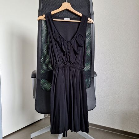 Pull & Bear Rüschenkleid schwarz Gr. L