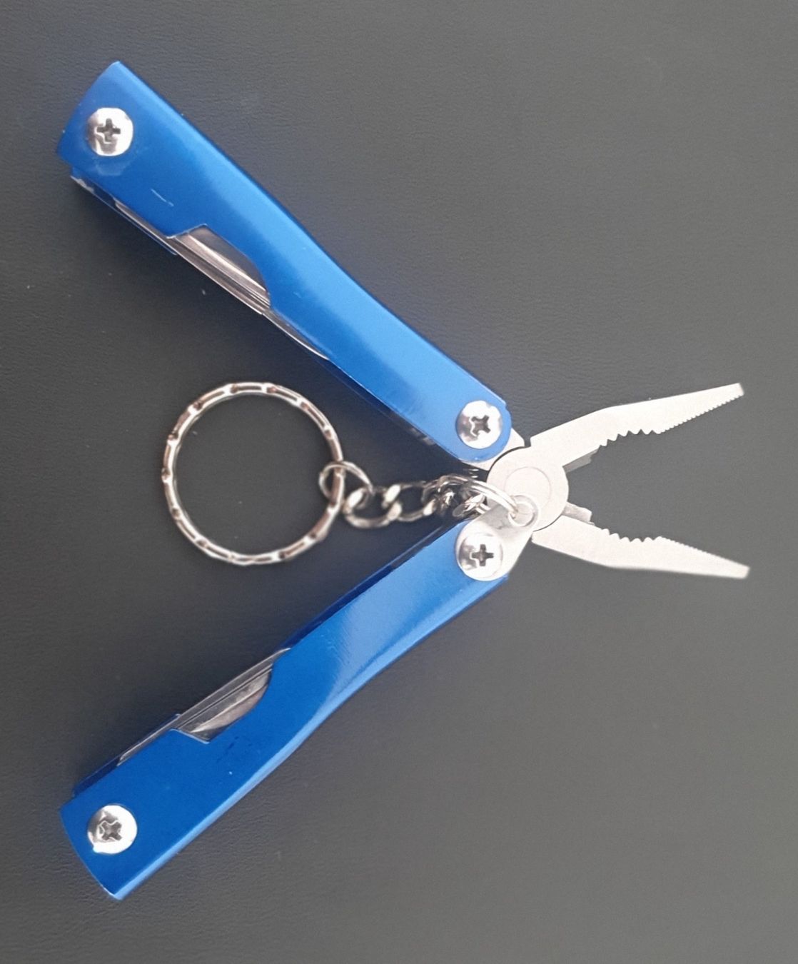 Coltelli tascabile: 3 Victorinox Sackmesser Griffschalen plus 3 Taschenmesserli – Usato da Härkingen venduto da MarianneSi 3