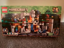 Lego 21147 - Minecraft - Abenteuer in den Felsen