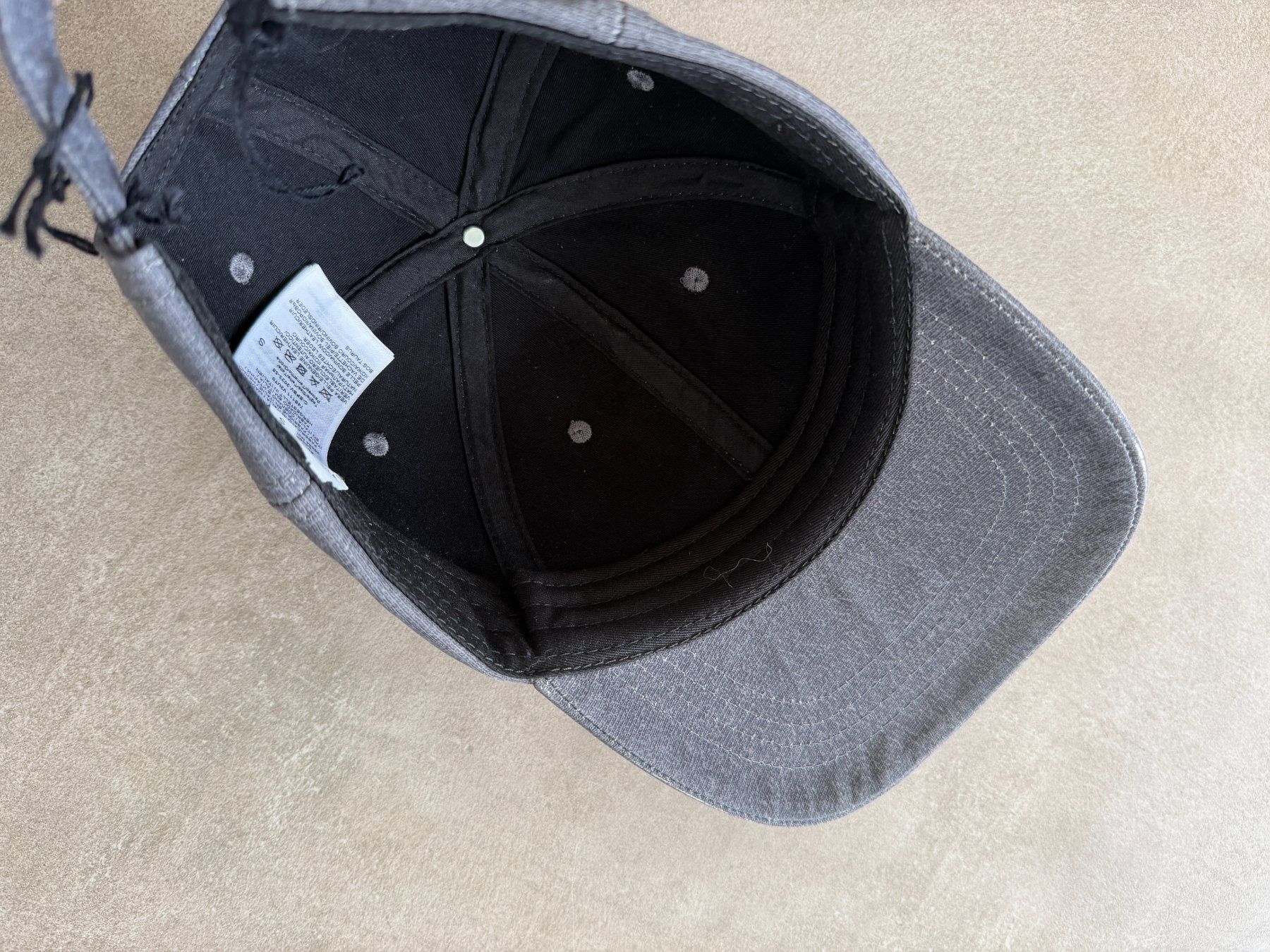 Bottega Veneta Copricapi, berretti & cappellini: New leather hat Bottega Veneta – Nuovo e nell'imballaggio originale da Lugano venduto da juledo 3