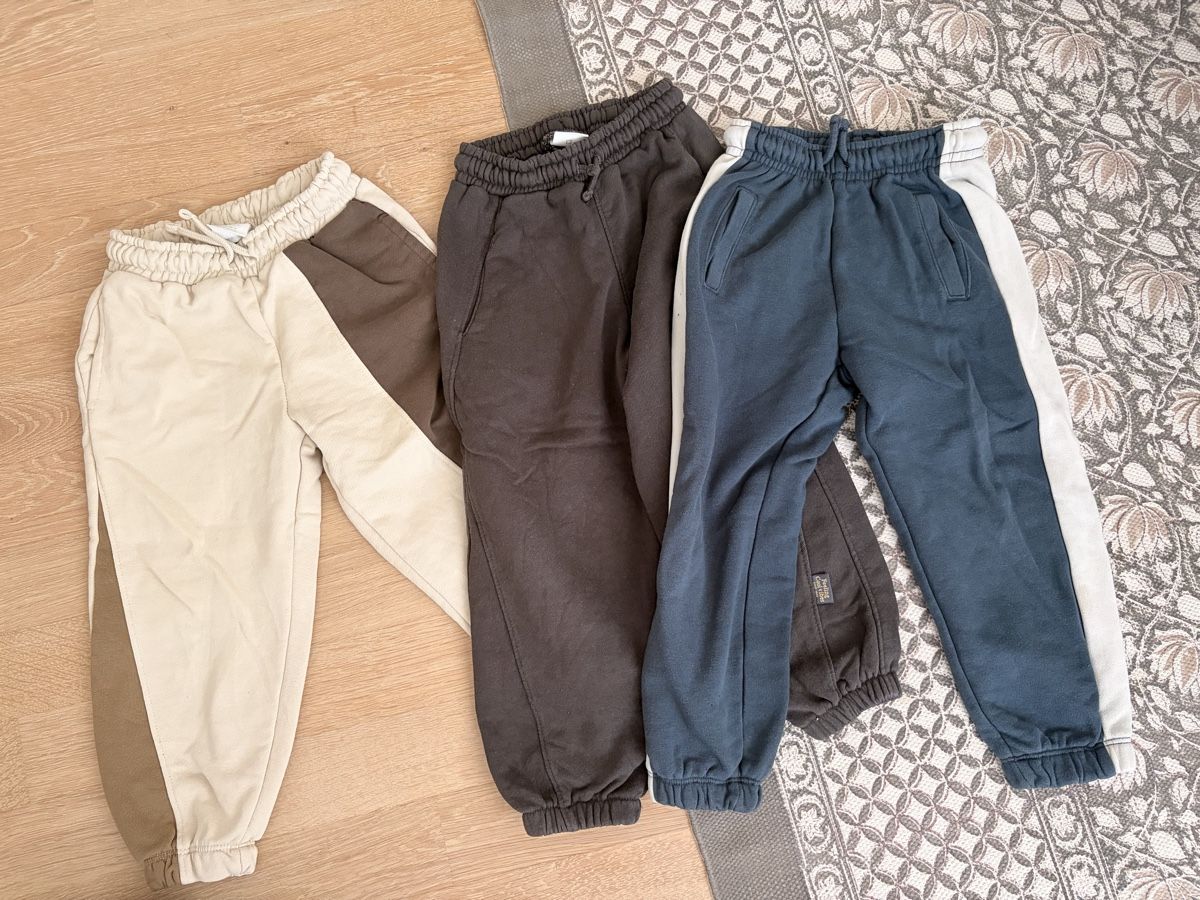 Zara Pantaloni: Trainerhosen von Zara – Usato da Magden venduto da Rosenzweig