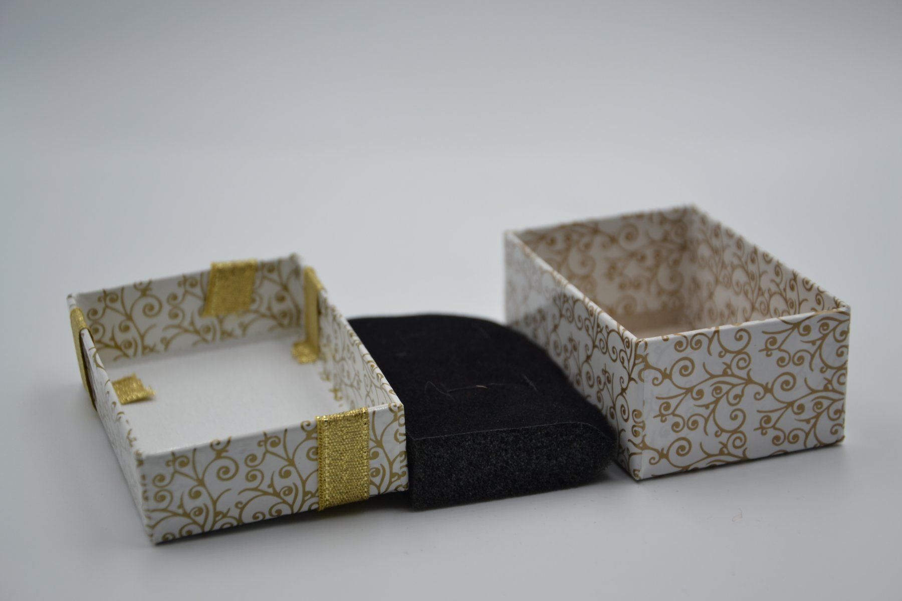 Sonstige Dekorationen & Accessoires: 99 St. Geschenkschachtel 7x 4.5 x 3cm – Neu und originalverpackt aus Meisterschwanden von tosbi 1