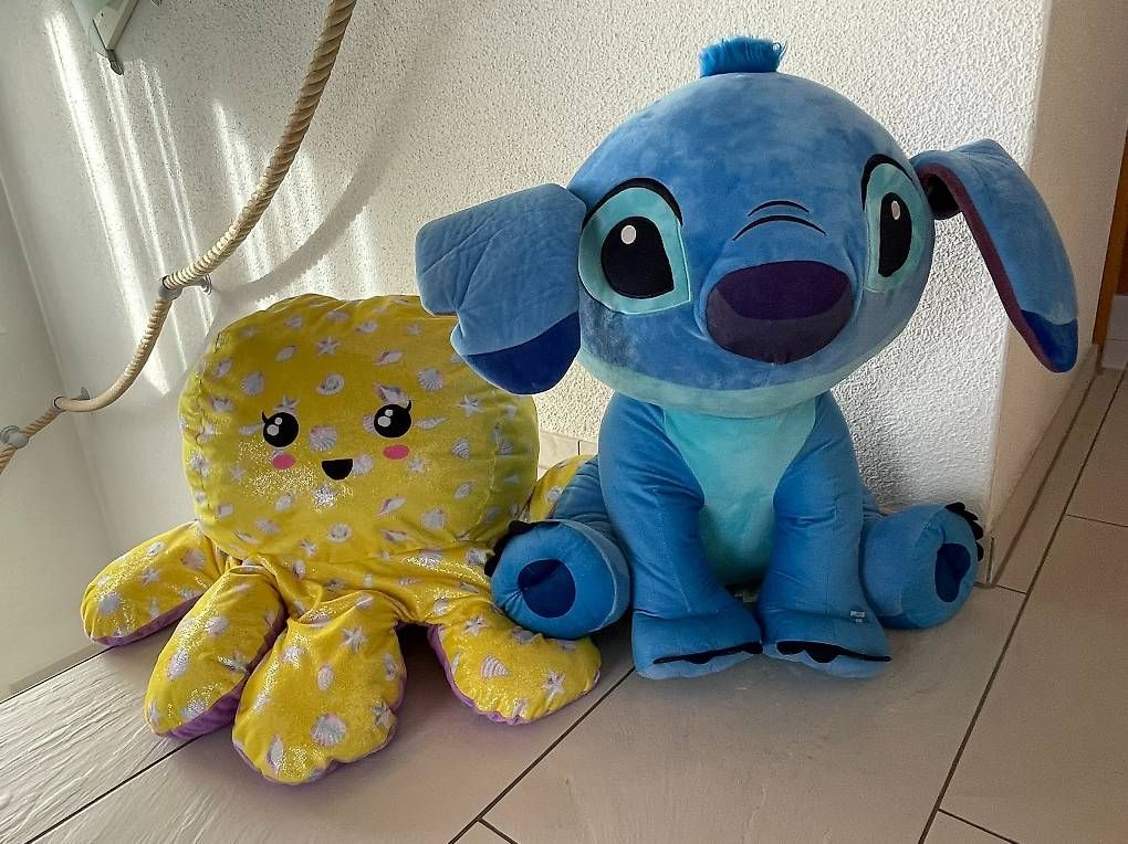 Giocattoli: Plüschtier Stitch 60cm und Octopus – Usato da Kreuzlingen venduto da Speedy_59