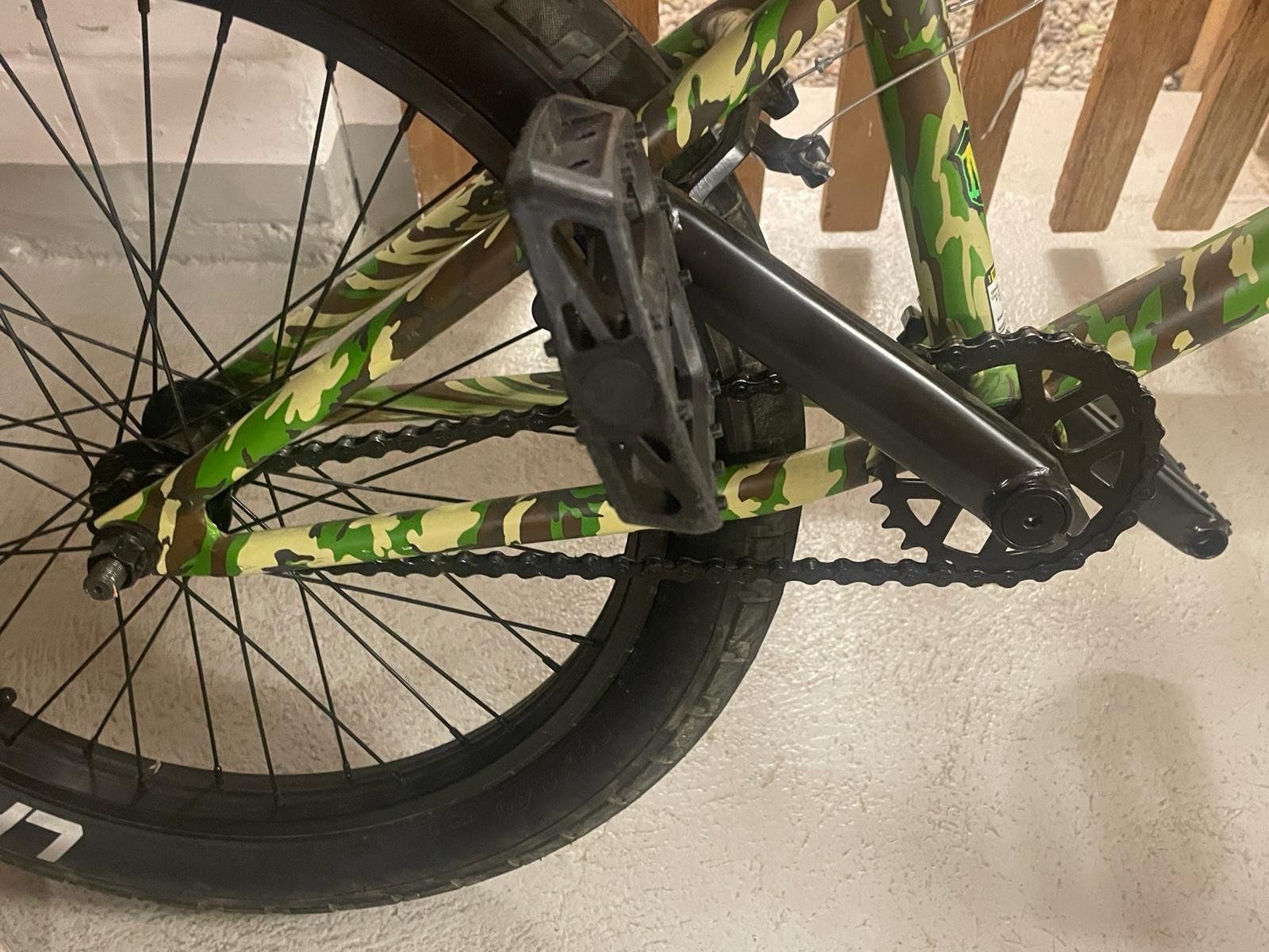 Vélos: BMX mit Helm – Neuf (Voir description) à Tann par brujachica75 3