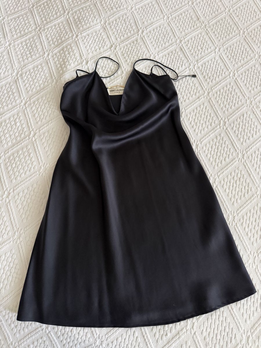 Saint Laurent Vestiti: Saint Laurent Silk Dress – Nuovo (secondo la descrizione) da Erlinsbach SO venduto da VWV1
