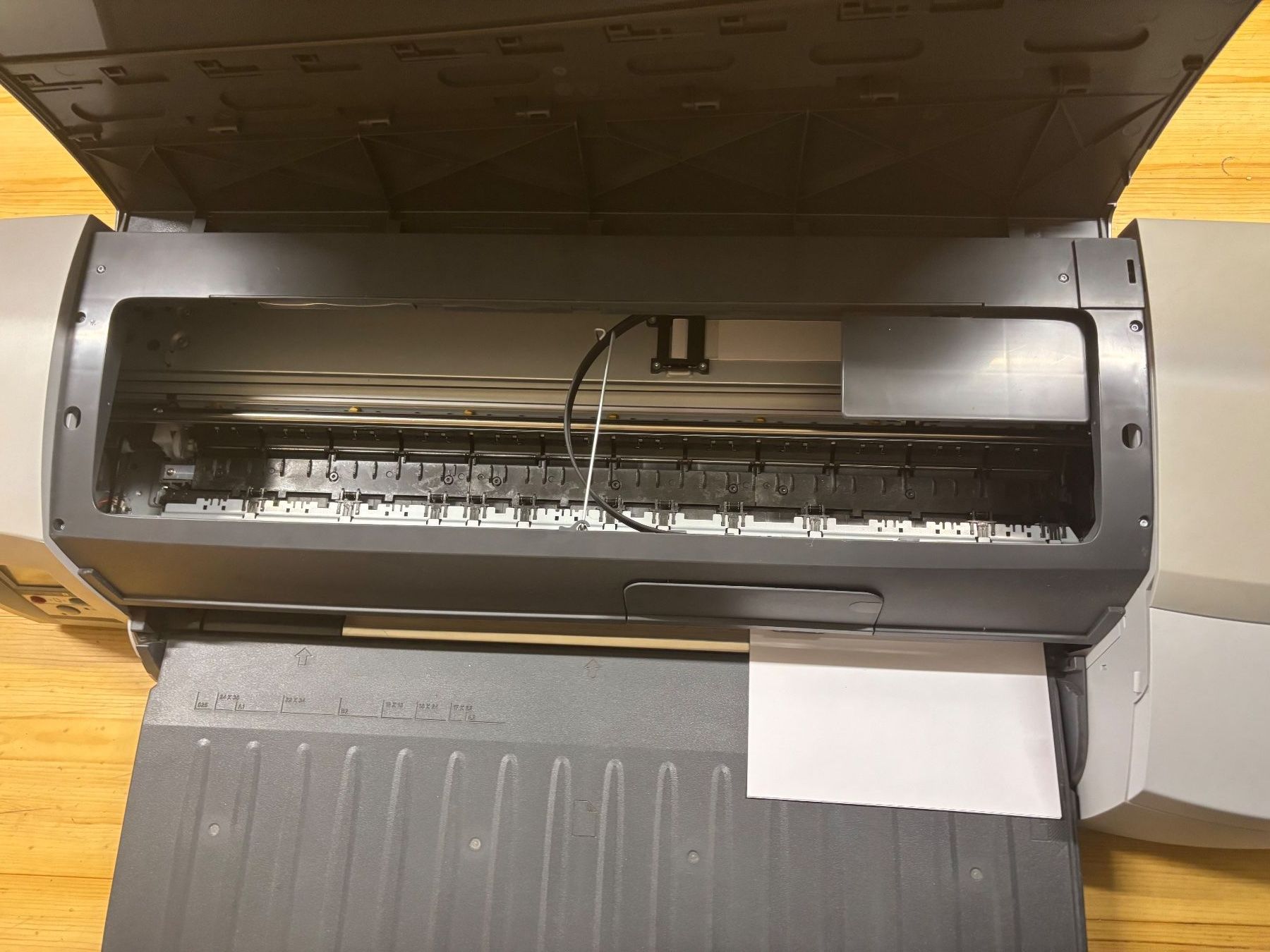 Hewlett Packard Stampanti: HP DesignJet 111 Grossformatdrucker – Usato da Oberdorf BL venduto da piano29mar 1