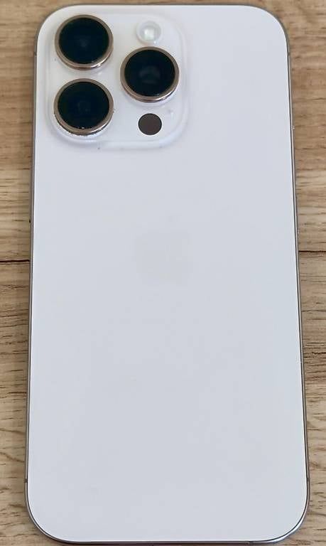 Telefoni cellulari / Smartphones: IPhone 16 pro 256 GB Weiss – Usato da Zürich venduto da luc_hrs6 1