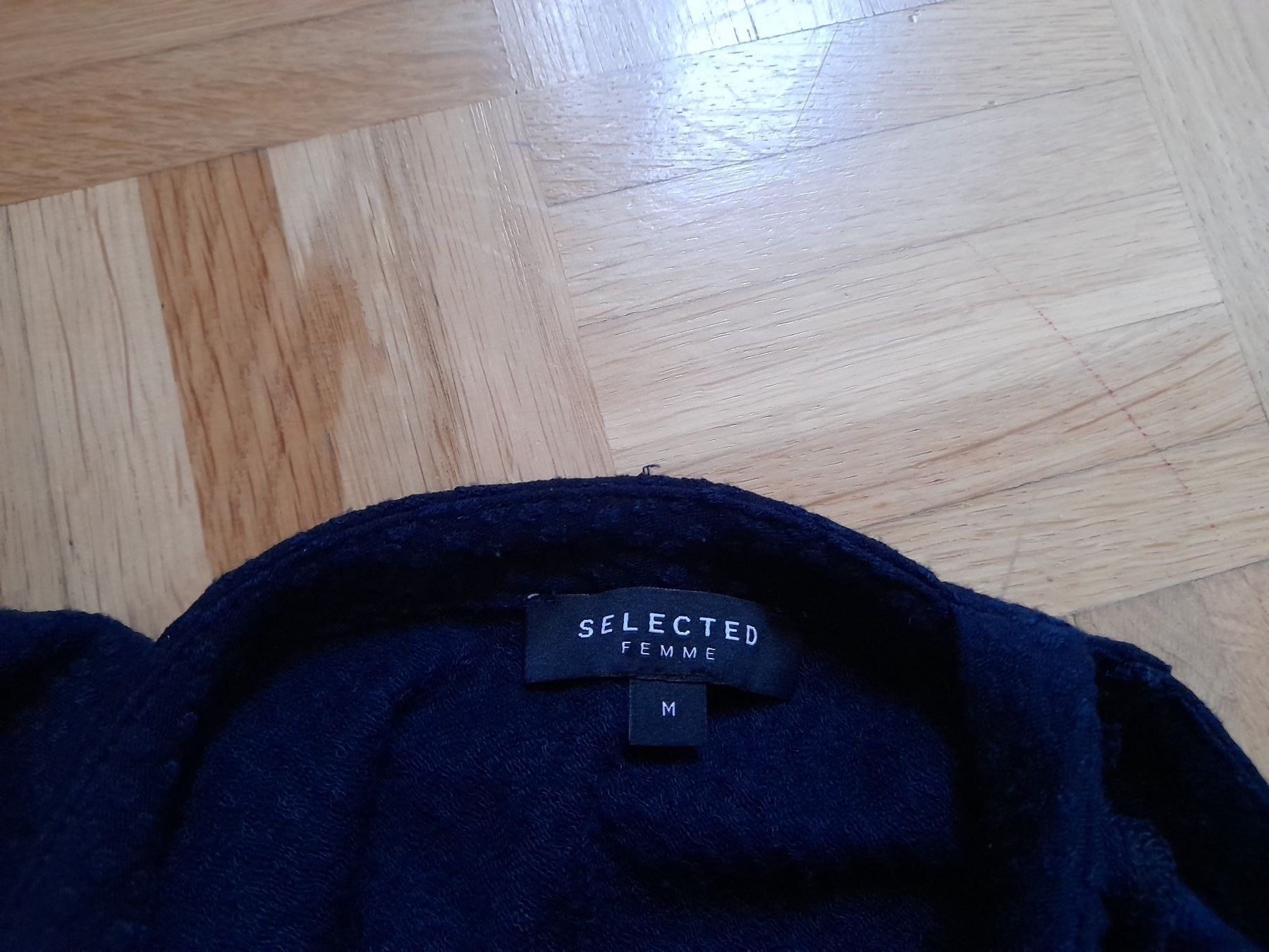 Robes: Mittellanges Kleid M – Neuf (Voir description) à Luzern par anni. 1