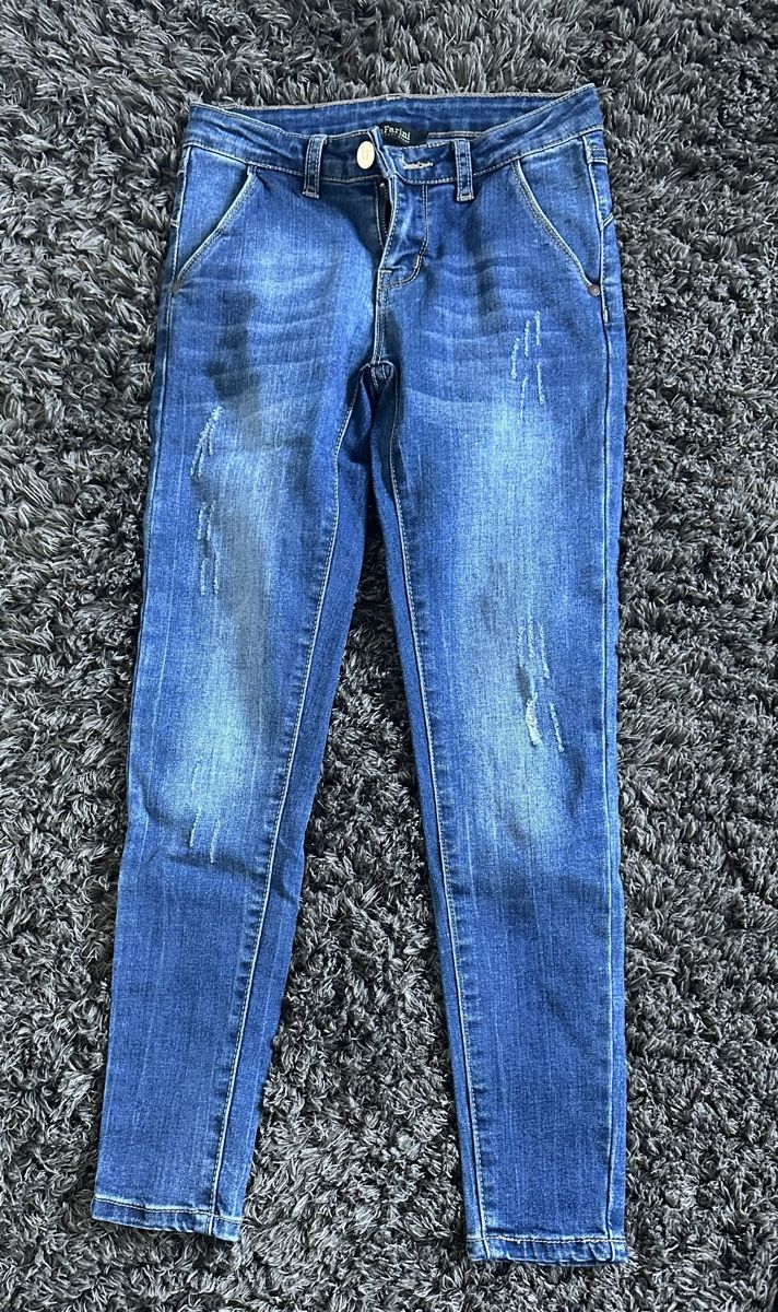 Jeans: Jeans via Farini – Neuf (Voir description) à Bolken par viv_52qx