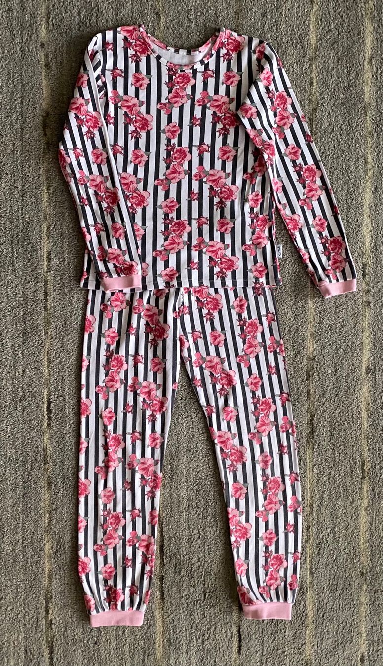 Pigiama & Simili: Mädchen-Pyjama ROSEN, 140cm, Baumwolle, BRIEF – Usato da Bassersdorf venduto da jgo_9mfk