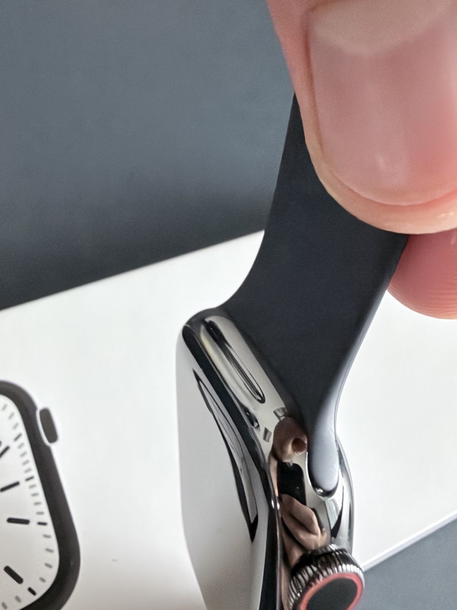 Apple Smartwatch: Apple watch Series  7 – Usato da Zürich venduto da arb_9qhc 4