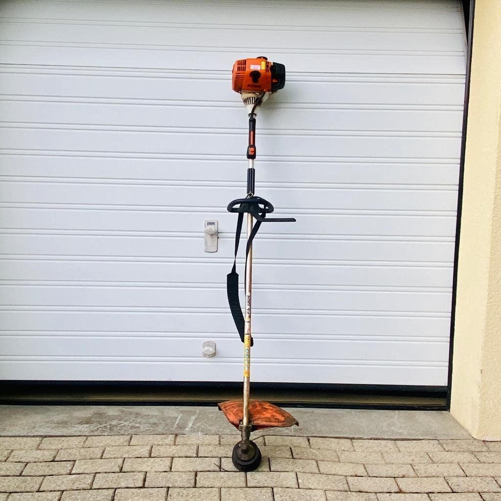 Stihl Motorsensen & Rasentrimmer: Benzin-Motorsense STIHL FS 131 R – Gebraucht aus Magden von