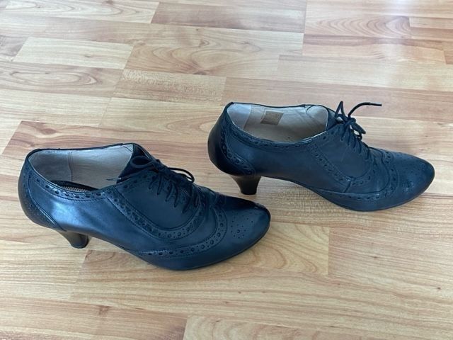 Scarpe da donna: Leder Halbschuhe, Absatz 5.5 cm, Grösse 39 – Usato da Niederweningen venduto da sho_mb8y 2